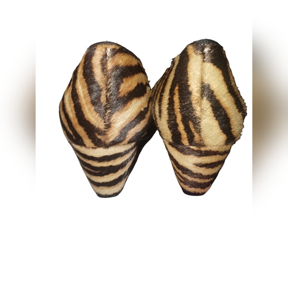 Rachel Roy Zebra tiger Print fur Wedge shoes size 7.5 - Picture 3 of 10